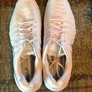 Size 14 (Tennis) shoes.